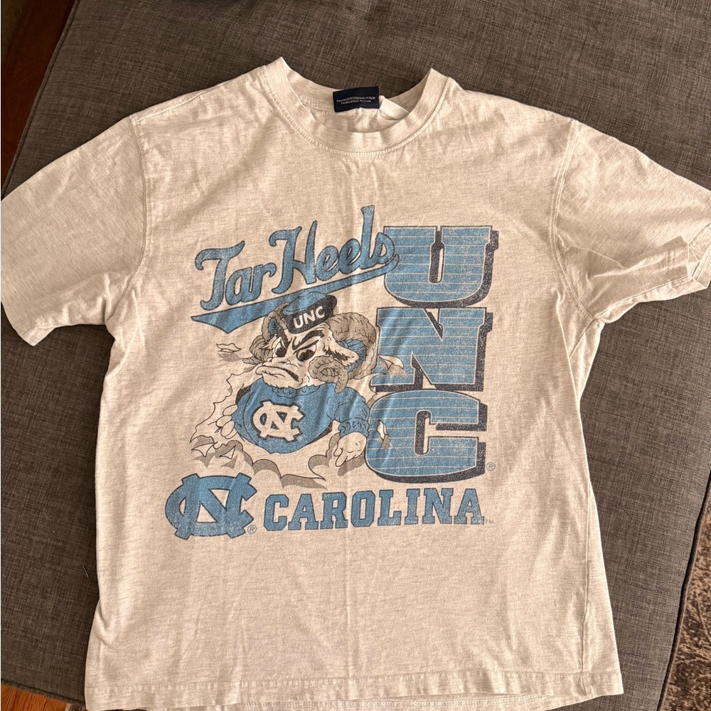 Vintage Style UNC Tar Heels Light Gray T-Shirt with Blue Logo